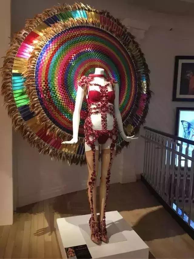 维密天使的内衣该怎么处理,维密天使黑色蕾丝内衣