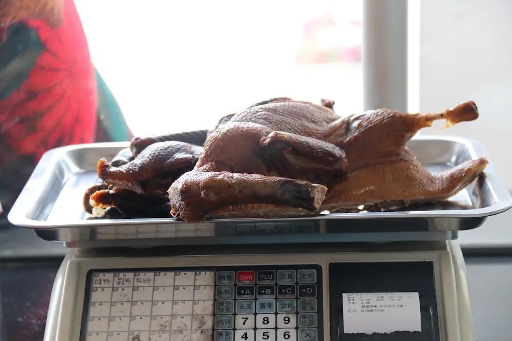 勾心勾魂啊,九尺的鸭脑壳鸭脖子鸭腿腿鸭脚脚鸭翘翘