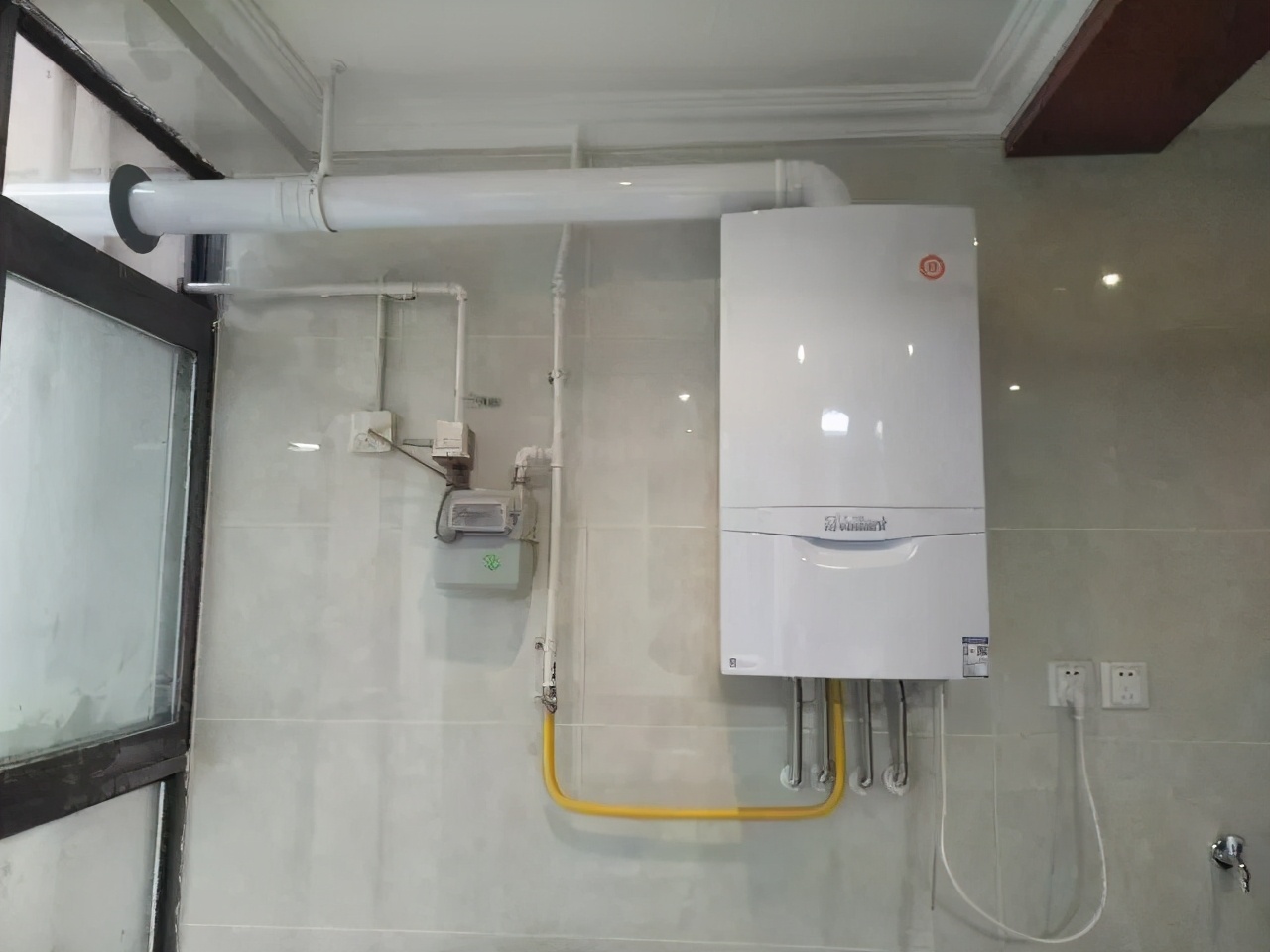 不供暖的时候地热阀用关吗,不供暖了暖气片关掉还是开着