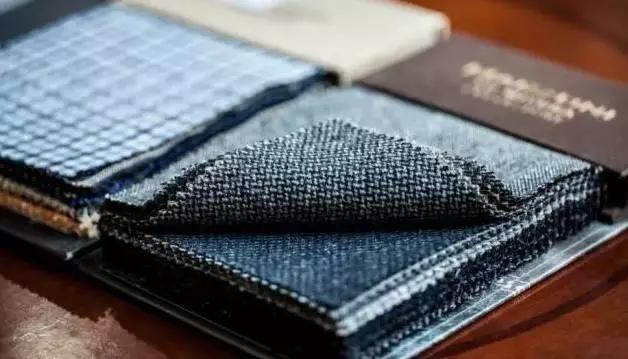 全羊毛面料西装,西装面料70%羊毛30%聚酯纤维