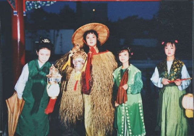 红楼梦贾宝玉人物解析1000字,红楼梦贾宝玉深度赏析解读