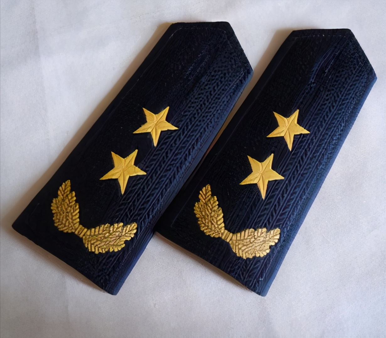 1962年晋衔的开国大校中，仅3人1988年晋升中将，经历堪称传奇