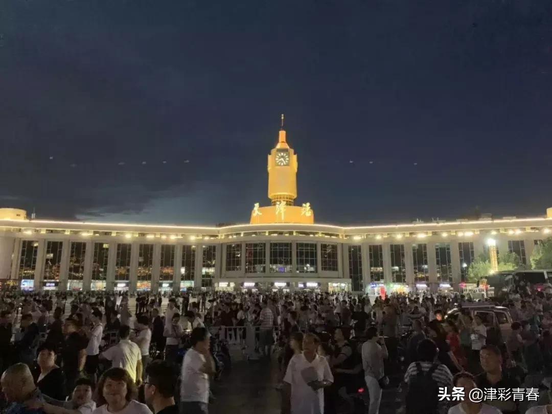 解放桥开启的精彩瞬间,天津解放桥开桥瞬间