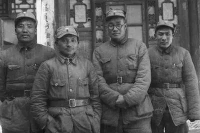 今天他115岁了,*小平邓**人生的40个瞬间