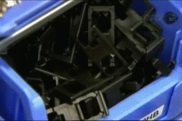 把锁锁上了怎么弄下来,锁怎么样是锁上的