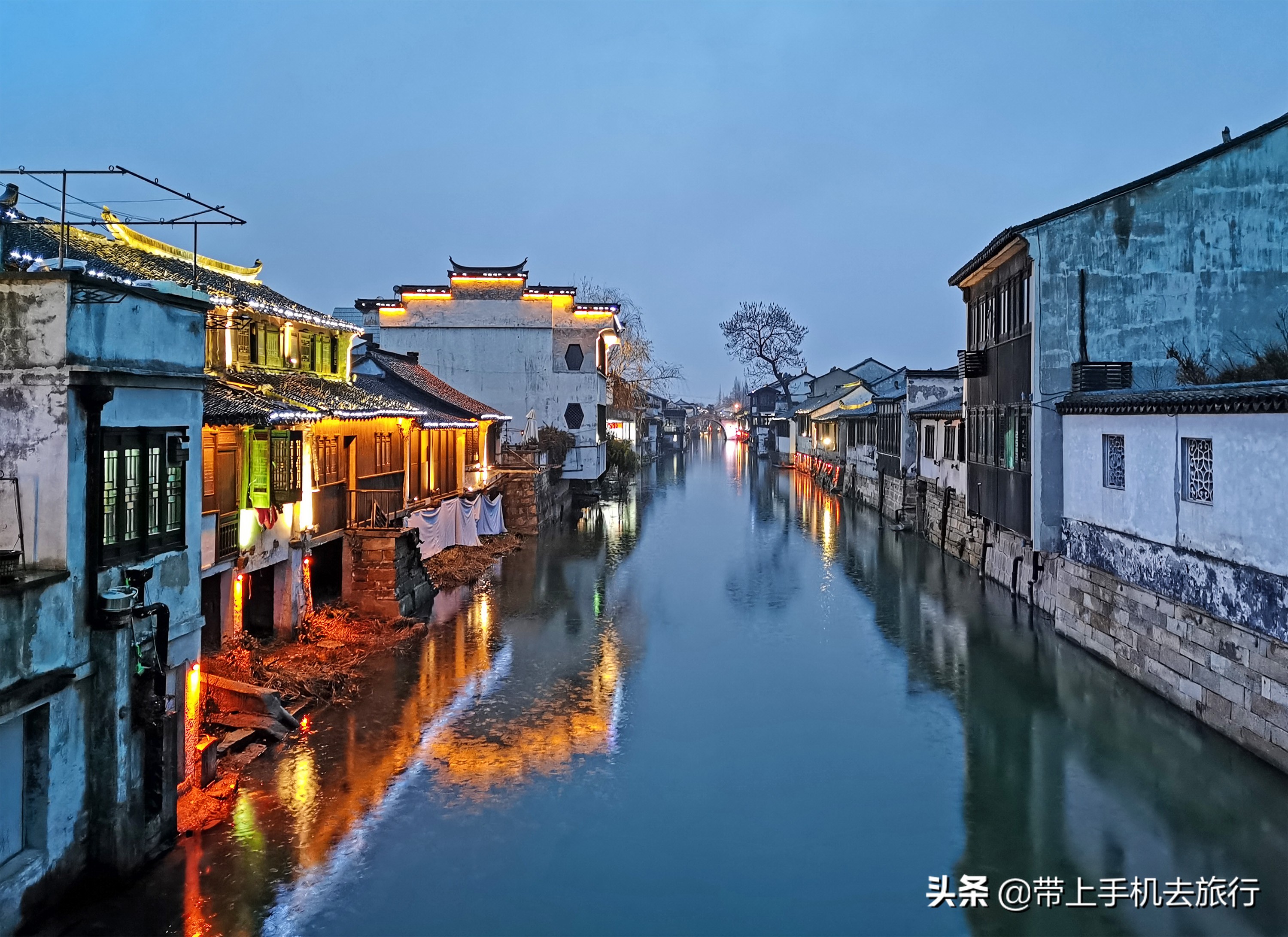 手机拍摄照片如何镜面反射,手机拍照怎样调节镜面反射