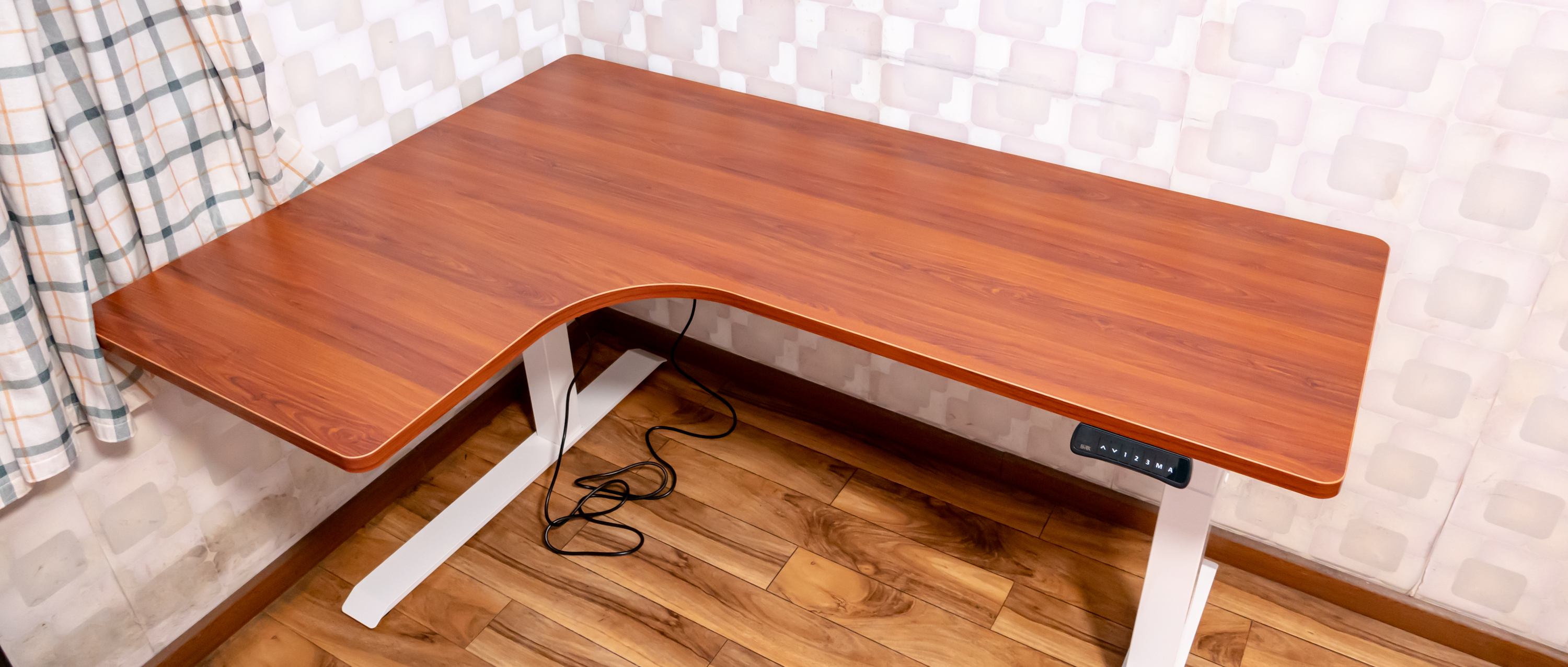 打造理想的居家办公环境:乐歌升降桌/台+明基灯具晒单