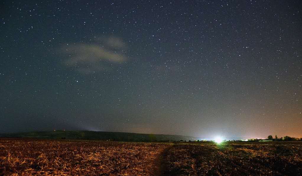 85焦距镜头能拍出什么样的照片,35mm焦距拍照效果