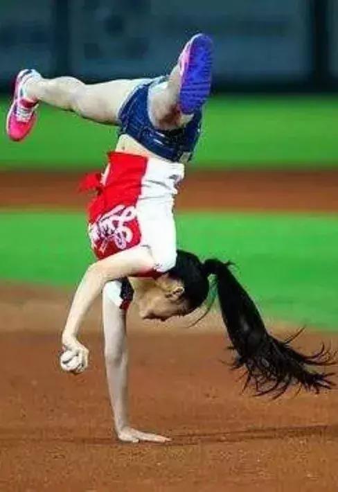 欧阳娜娜三姐妹颜值相差,欧阳娜娜三姐妹年龄从大到小