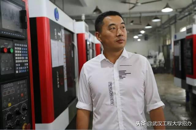 “最牛”创业：他拿48元闯深圳，3年达百万年薪，如今可调动资金120亿