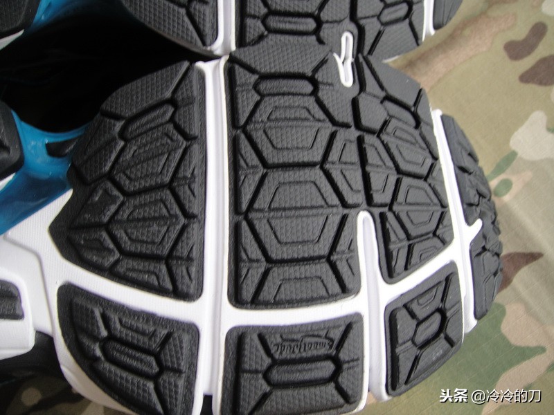 mizuno美津浓男女复古跑鞋,mizuno美津浓男士支撑缓震慢跑鞋