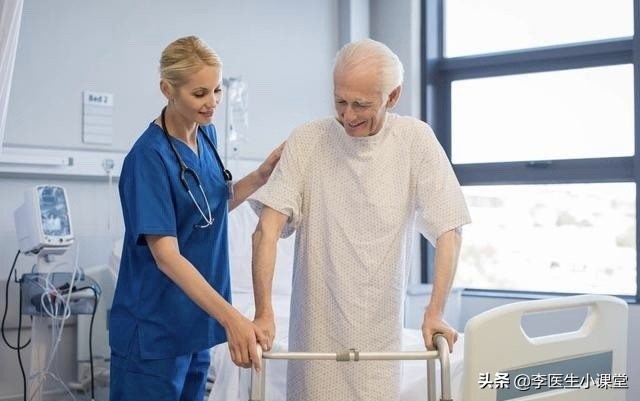 阿司匹林，长期吃容易出血！医生：教你3个办法，减少消化道出血