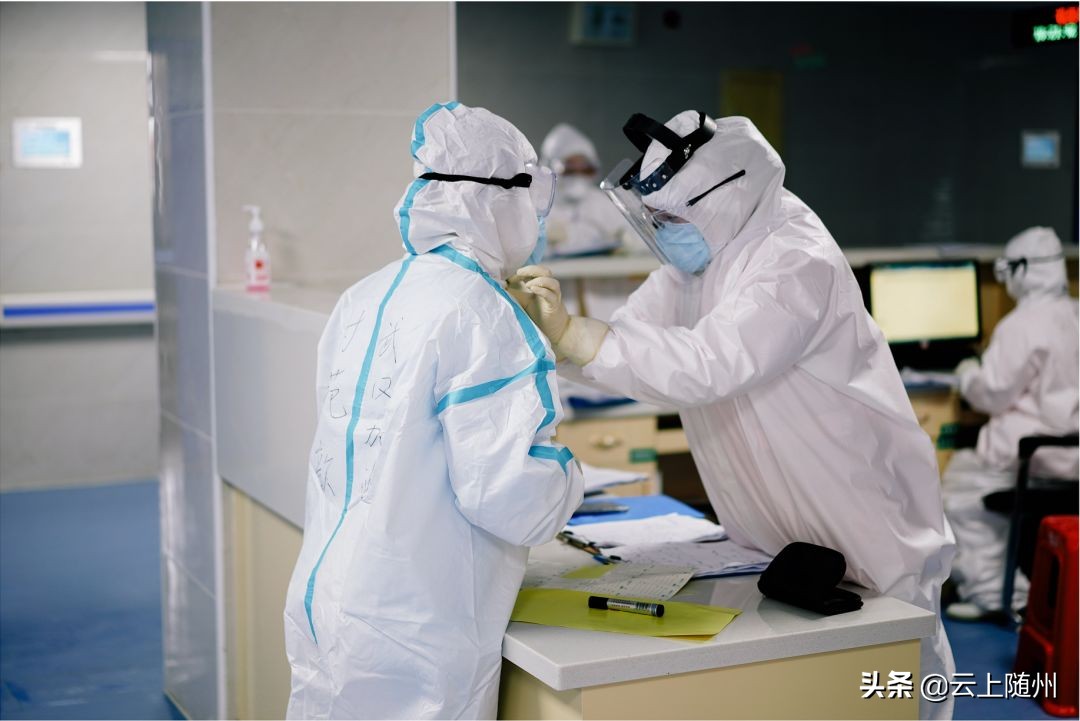 致敬最美逆行者完整版,致敬最美逆行者