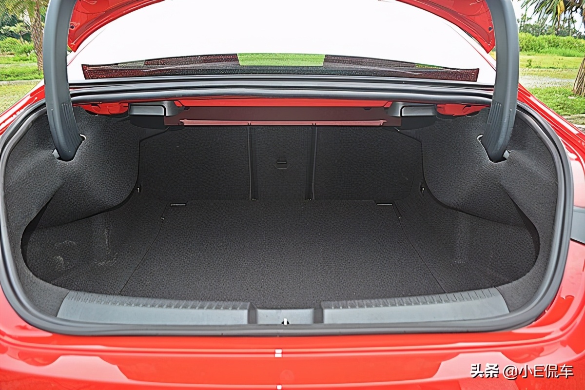 奔驰cla200动感和时尚的区别,新款奔驰cla200试驾视频