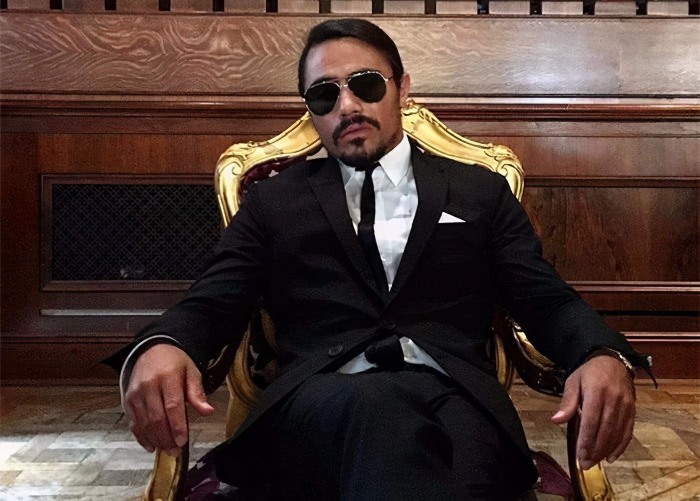 撒盐哥汉堡视频,网红撒盐哥新开汉堡店