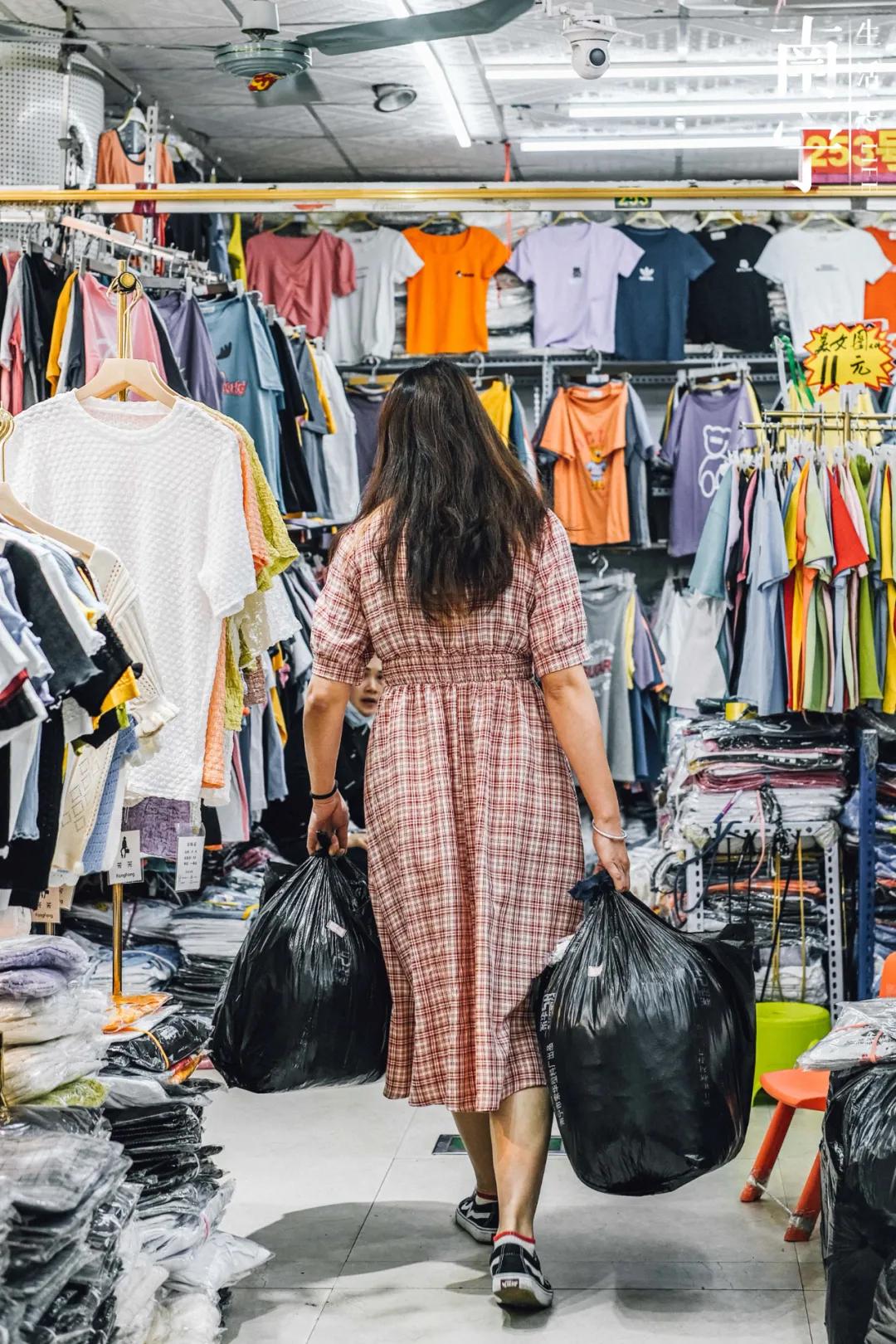 曾创出上亿流水，一个档口就能买宝马730，南宁这地方如今已没落