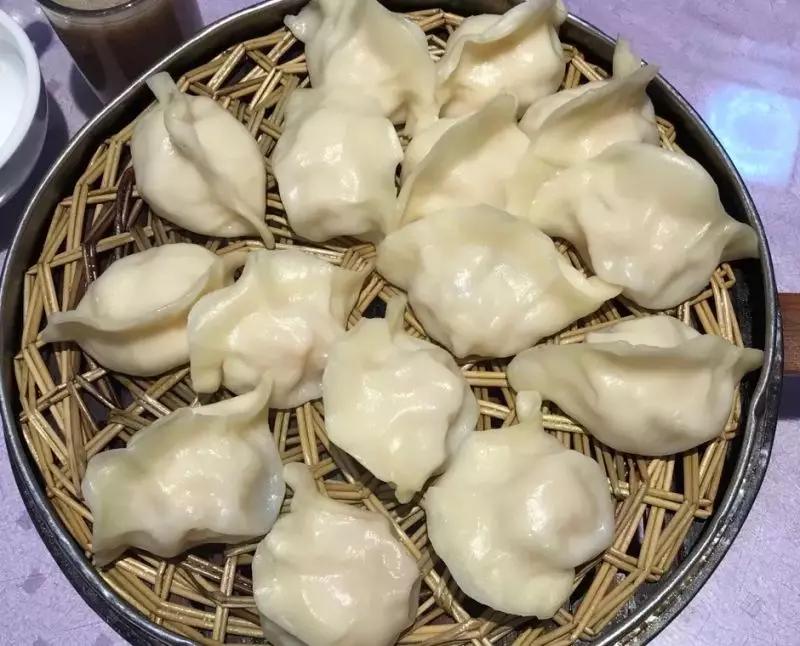 东北人在北京送外卖,东北人在北京吃烧烤