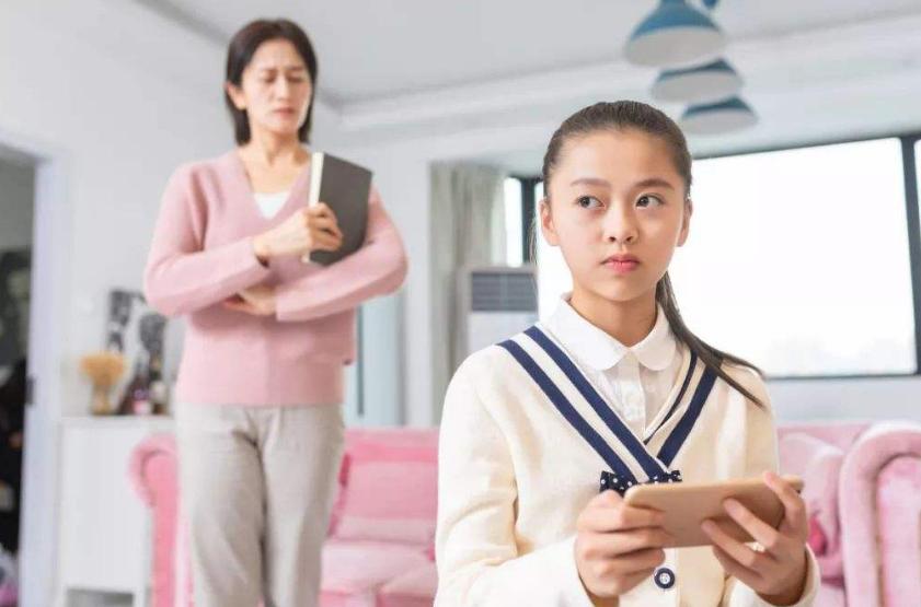 家长发现孩子的教育问题怎么办,家长发现孩子爱玩手机怎么办