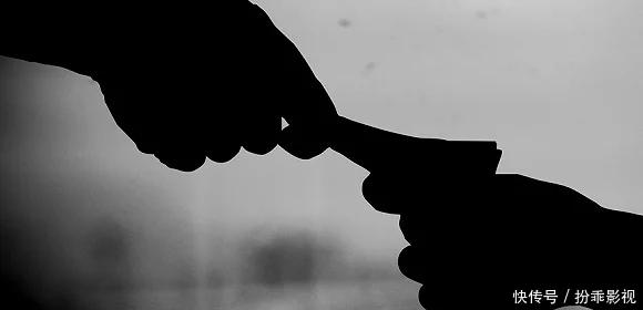 帮别人代购毒品被判刑,帮他人代购毒品不获利构成何罪