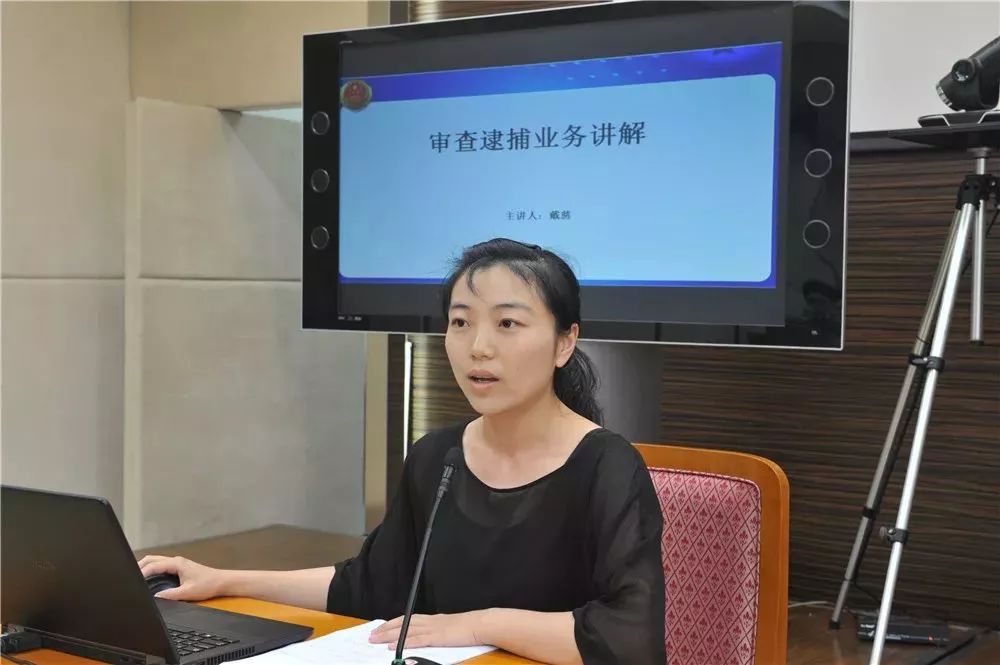 新时代检察官的新担当新风采,剑胆慈心