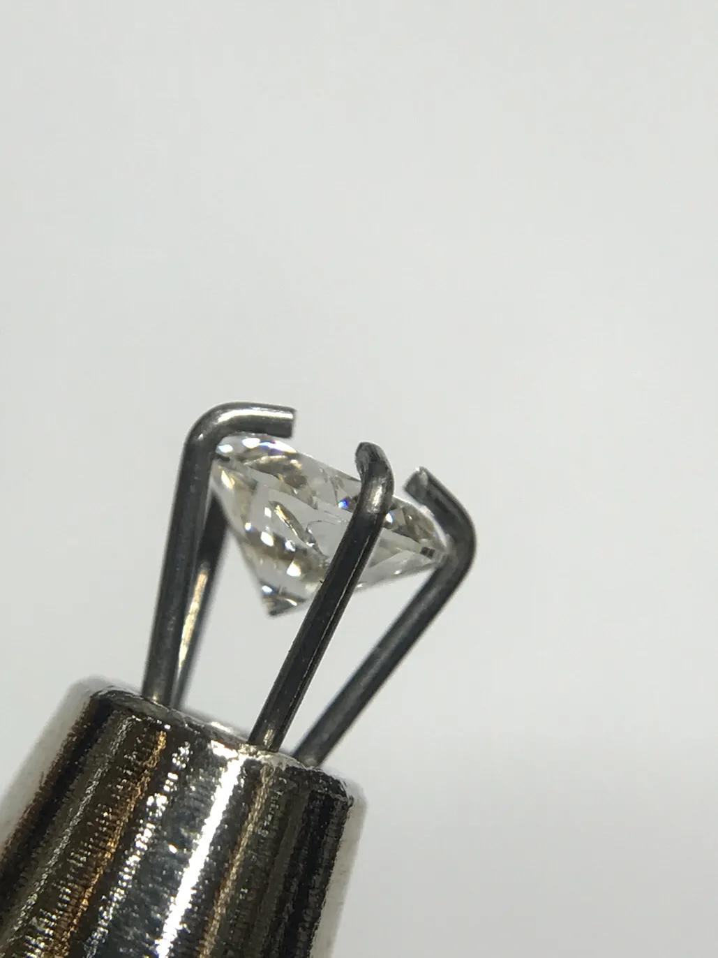 钻戒到底值不值钱,钻戒二手价不值钱