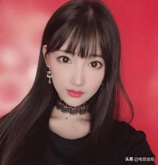 解说琪琪有着不一样的古怪爱好,粉丝朋友们也是被惊呆了