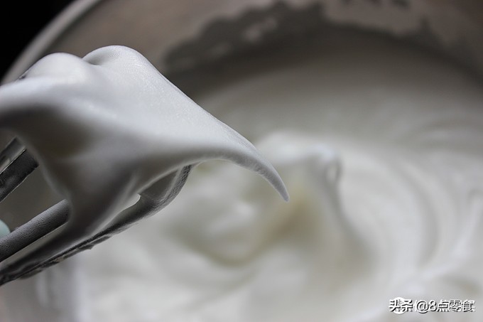 轻松玩烘焙想吃红遍四海八荒的肉松小贝可是又不想排队，自己做