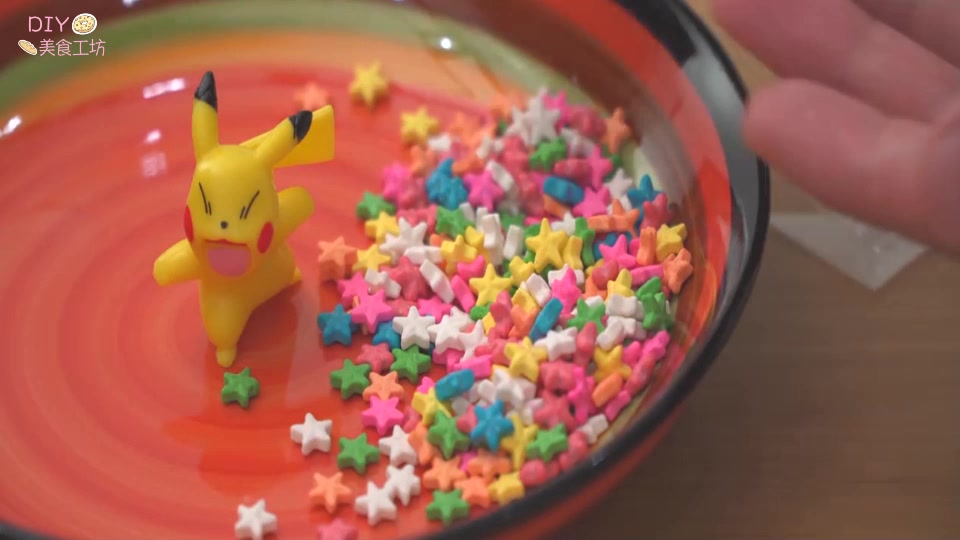 干草莓巧克力怎么做,草莓巧克力零食