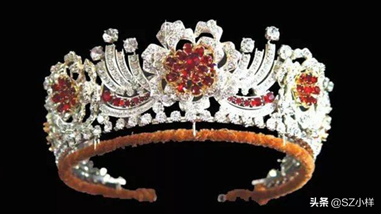 英国女王多奢侈,英国女王佩戴珠宝来源图
