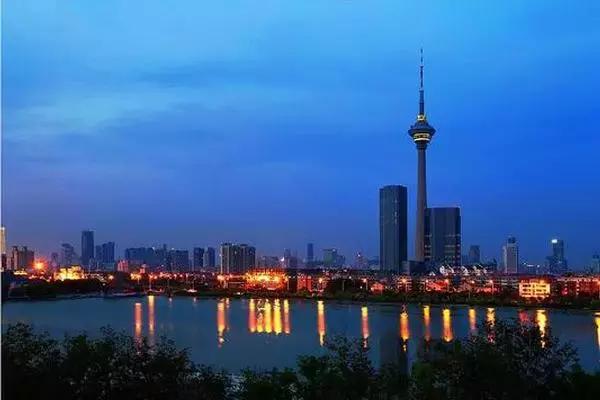 天津人都在这夜跑，连大明星都来打卡