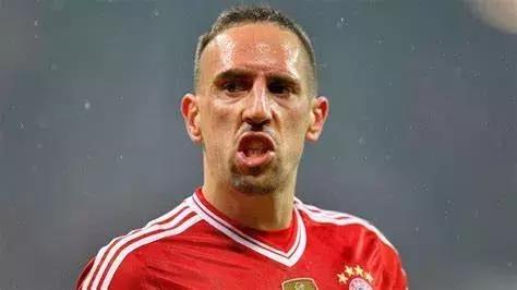 格纳布里现在退役了吗,格纳布里去哪里了