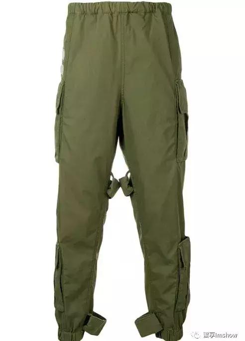 小白鞋如何穿搭30岁,职场小白鞋搭配技巧男士