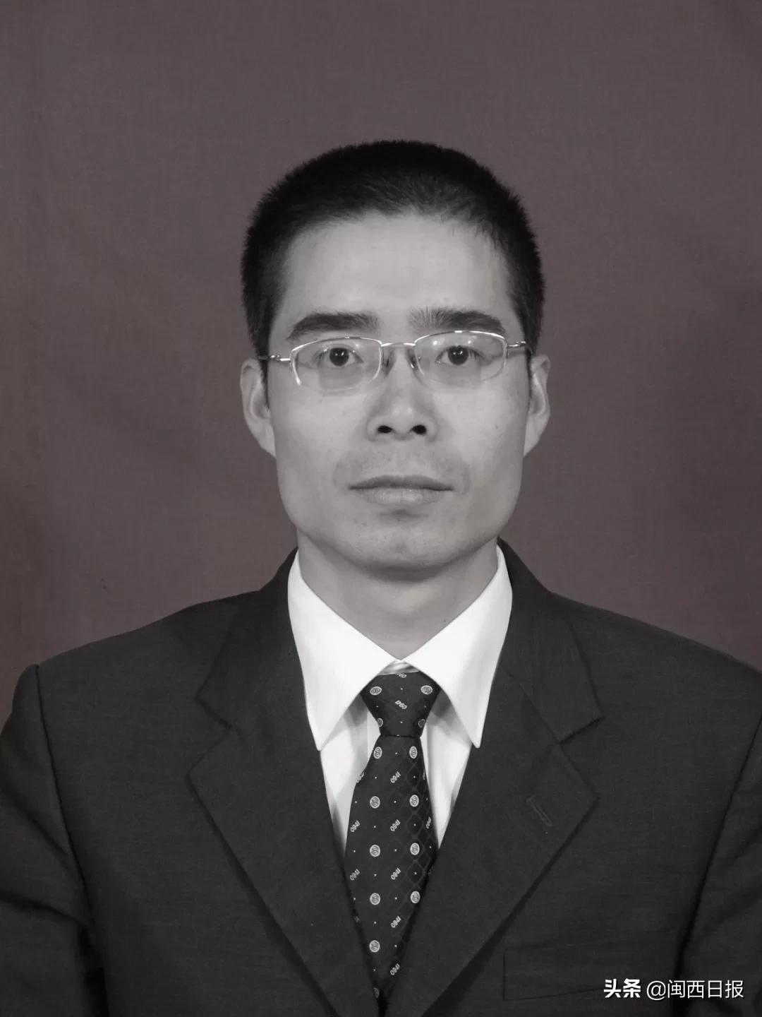 抗疫一线这些瞬间让人泪目,泪目生死离别