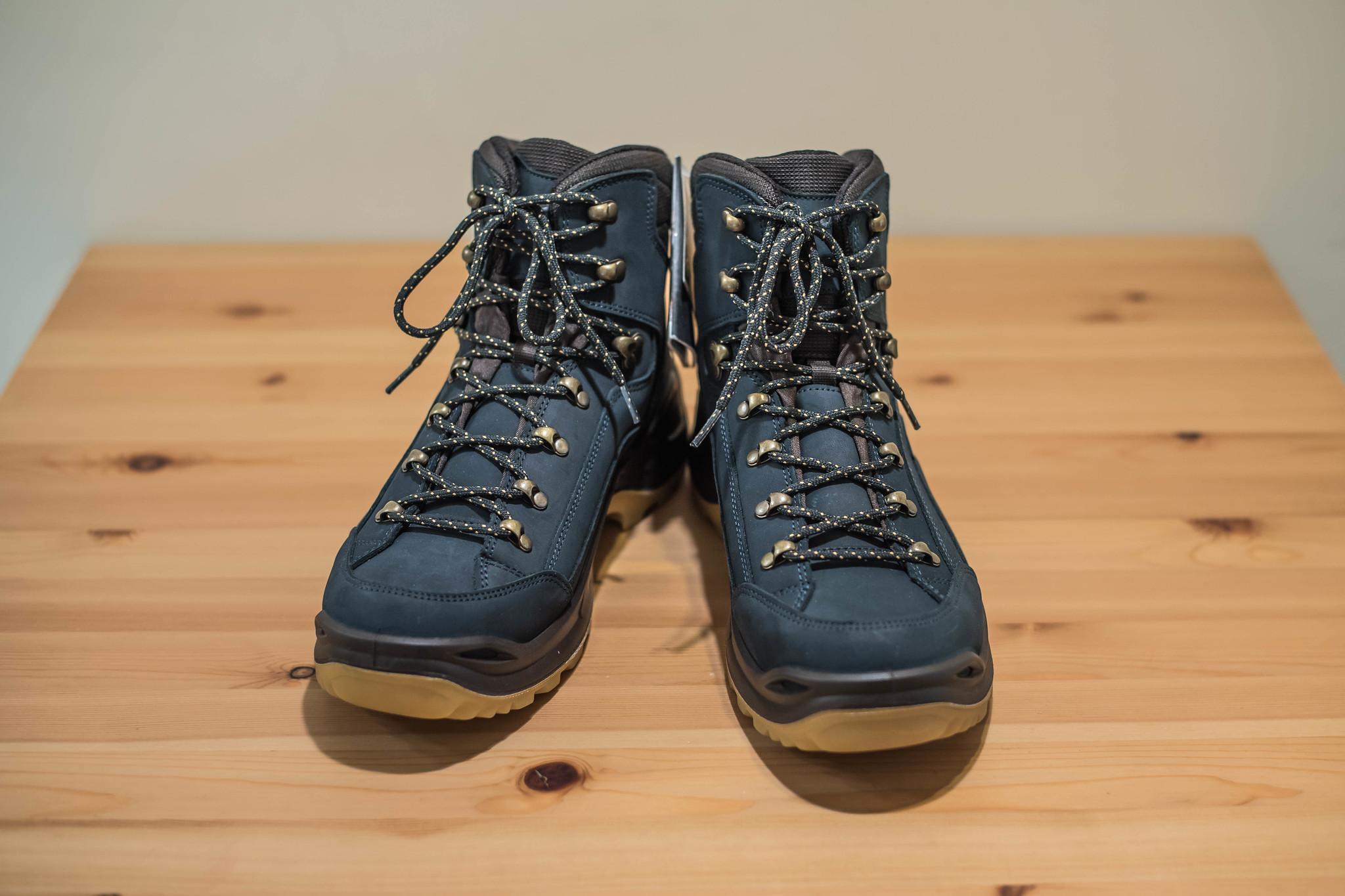 德国lowa登山鞋武汉店,lowo户外登山鞋开箱评测