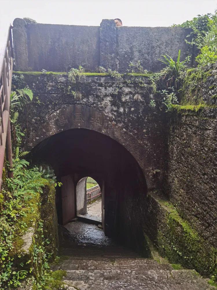 黔南第一山在什么地方,黔南第一山在哪里