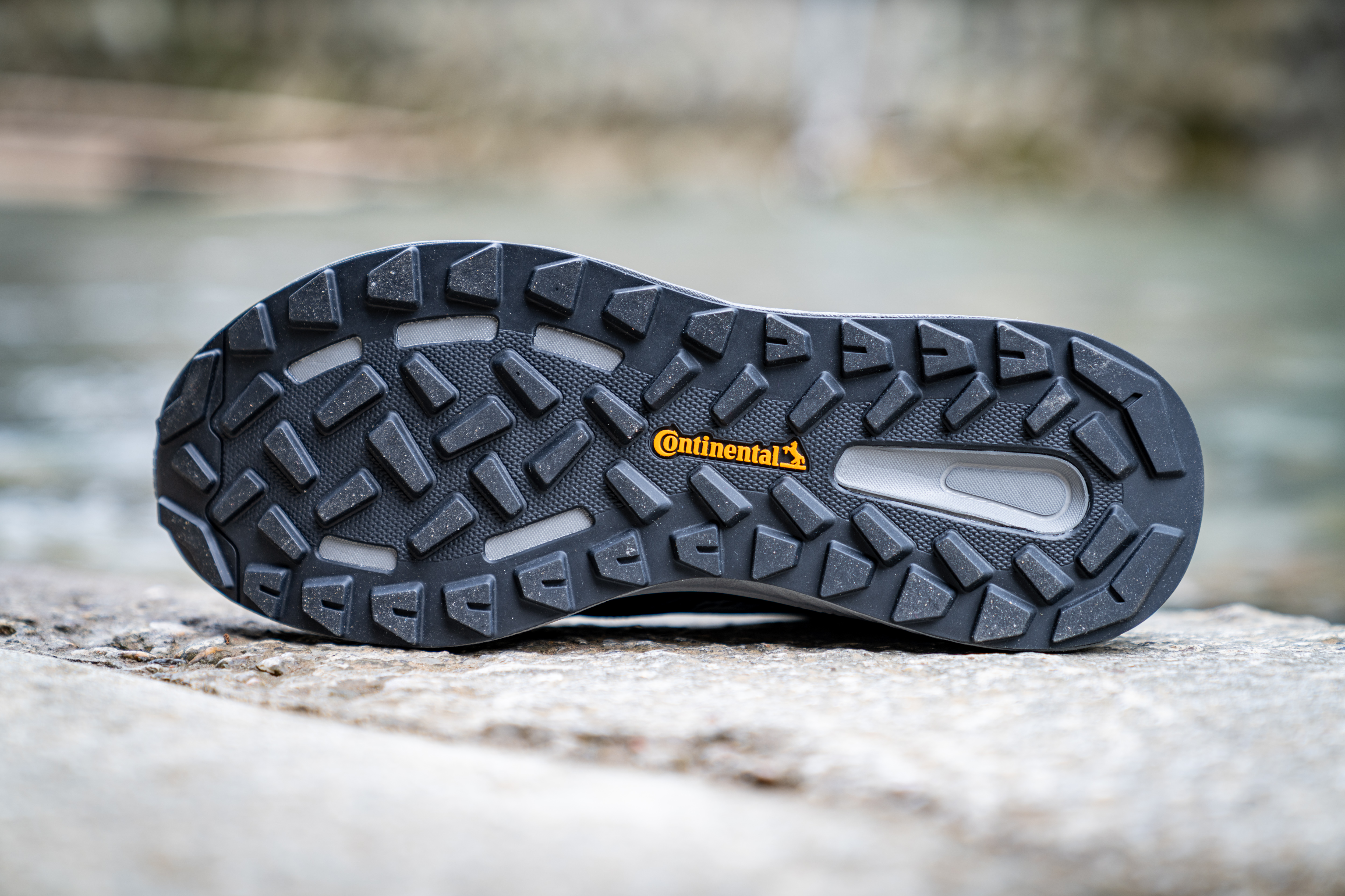 adidasterrex户外鞋卡其色,adidasterrex户外跑鞋评测