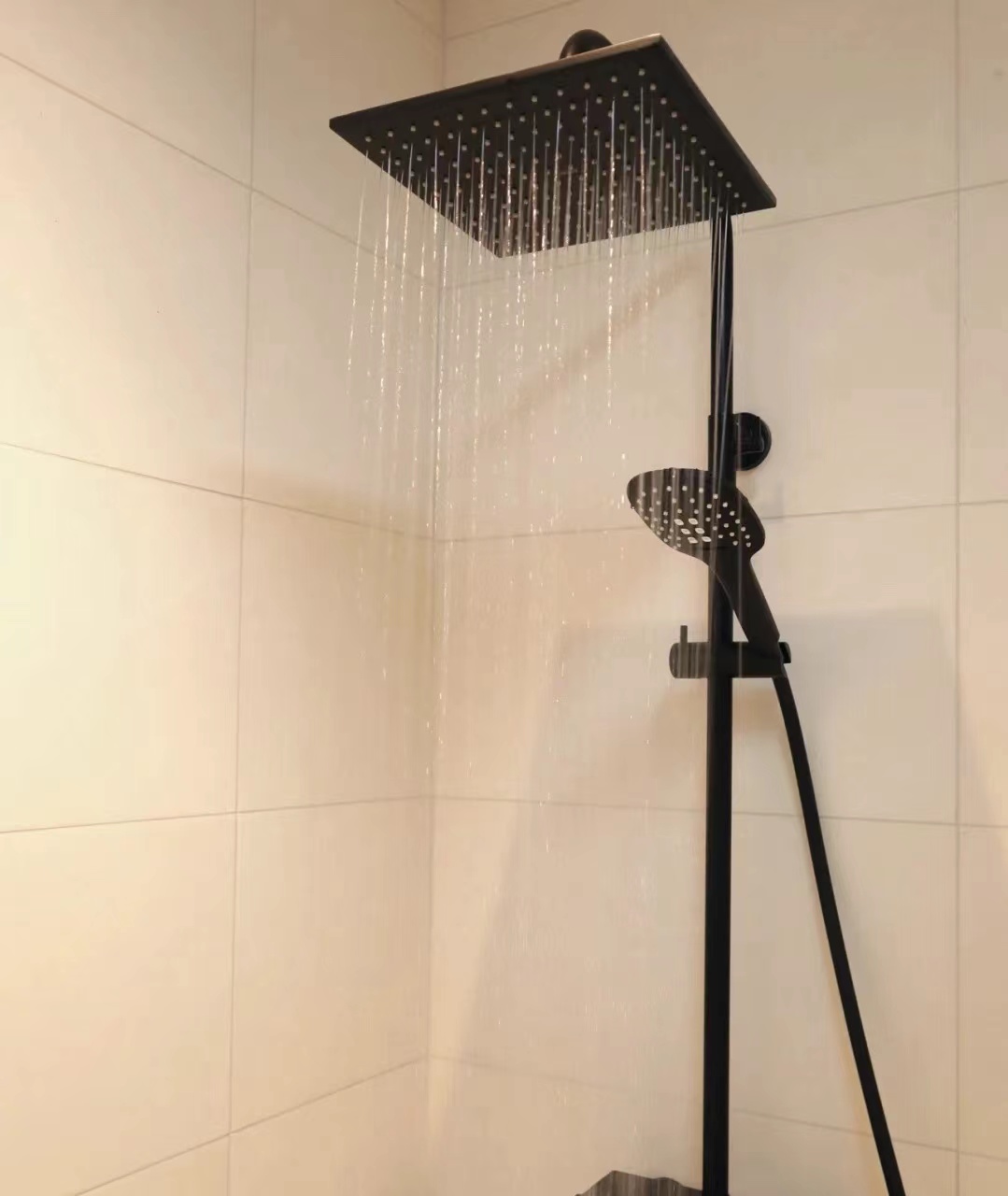 极窄超长卫生间最佳布局图,超小卫生间设计有哪些技巧