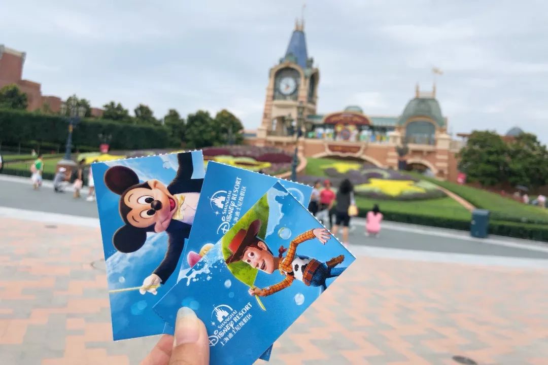 暑假两个人去北京五六天2000够吗,暑假两个人去青岛多少费用