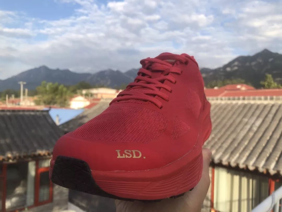 柱子七彩早餐,r2赤道跑鞋推荐