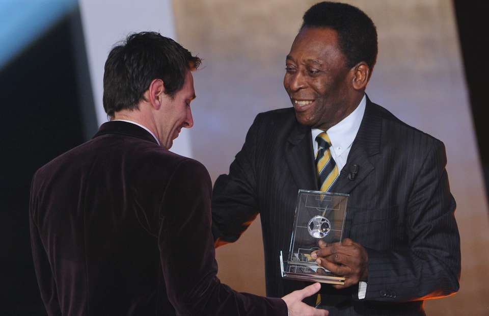 球王贝利跟梅西哪个厉害,贝利评价梅西和马拉多纳