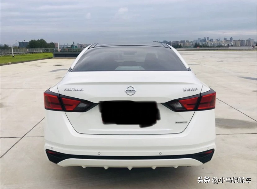 21款天籁2.0舒适版开8500公里,16万买天籁2.0自然吸气