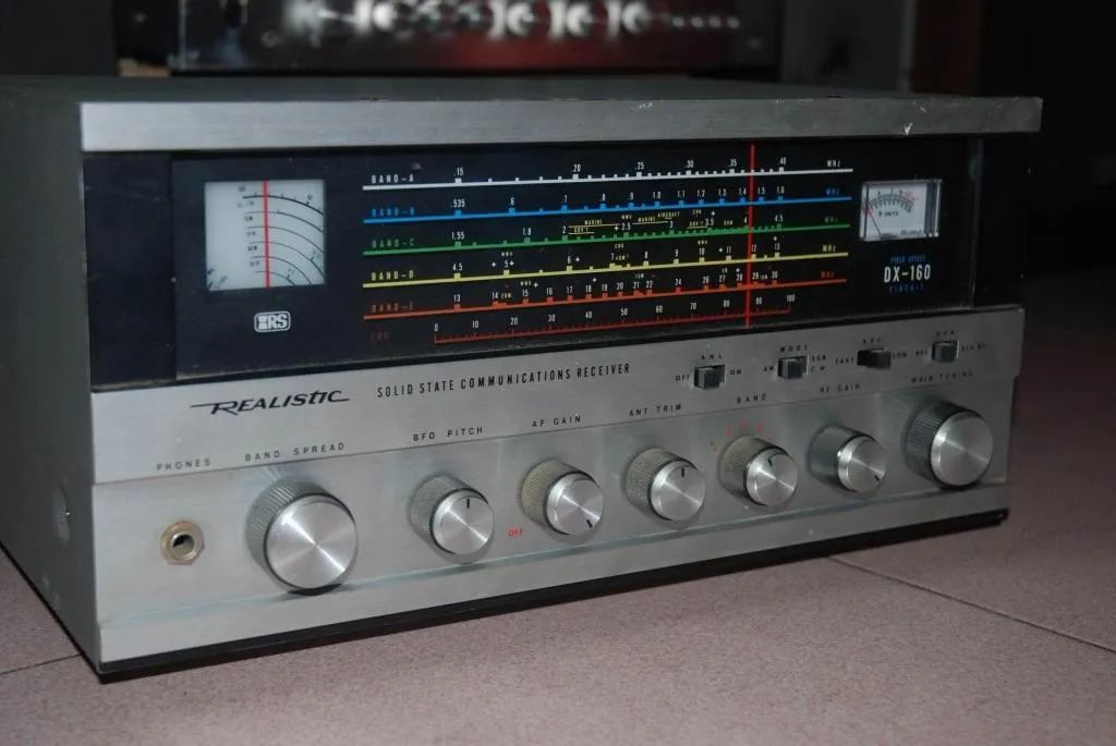 「火腿DIY」读取变频振荡器减去中频|将老短波收音机数字化改造