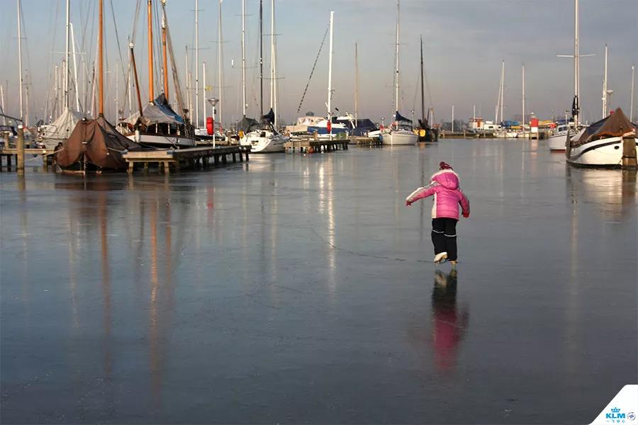 荷兰人滑冰,荷兰人去加拿大工作