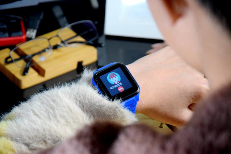 灏忓鍎跨鐢佃瘽鎵嬭〃f2,灏忓鍎跨鐢佃瘽鎵嬭〃A7鎭㈠鍑哄巶璁剧疆