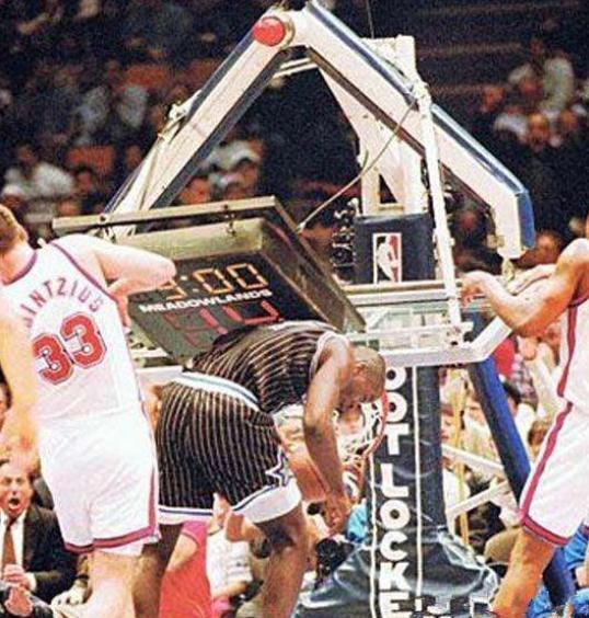 字母哥暴扣马修斯,马修斯垫脚杜兰特