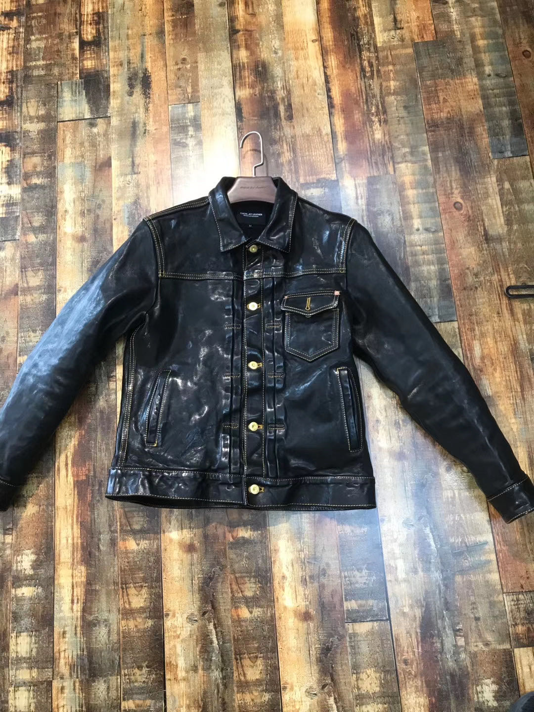 马皮皮衣相对较贵，它有什么优点呢？介绍几款经典马皮款式