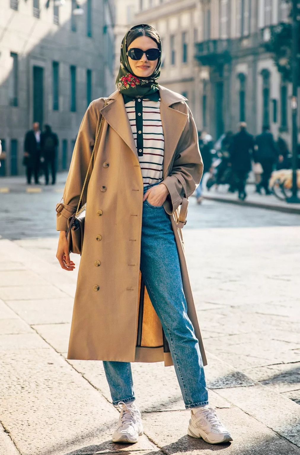 今年的风衣这样穿才够时髦,风衣旧了怎么翻新