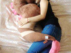 12岁女孩夹腿，去医院检查后才发现端倪，宝妈：错怪你了