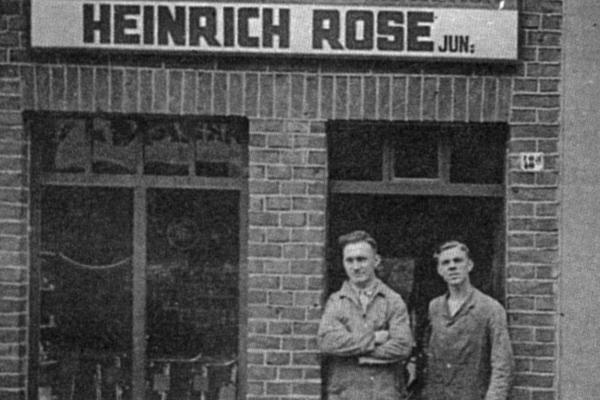 韦德之道九低帮是全掌碳板吗,韦德之道8是高配全掌䨻吗