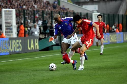 孙兴慜铲球致戈麦斯重伤图片,孙兴慜铲球致戈麦斯重伤英文解说